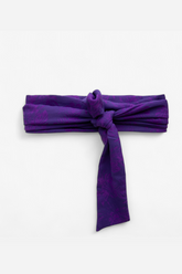 fajín-morado-piel-de-fiesta-elegante-lazo-invitada