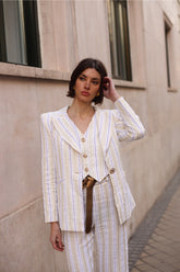 chaqueta-juli-rayas-traje-pantalón-elegante-blanco