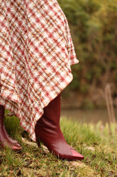 Bota de caña media burdeos