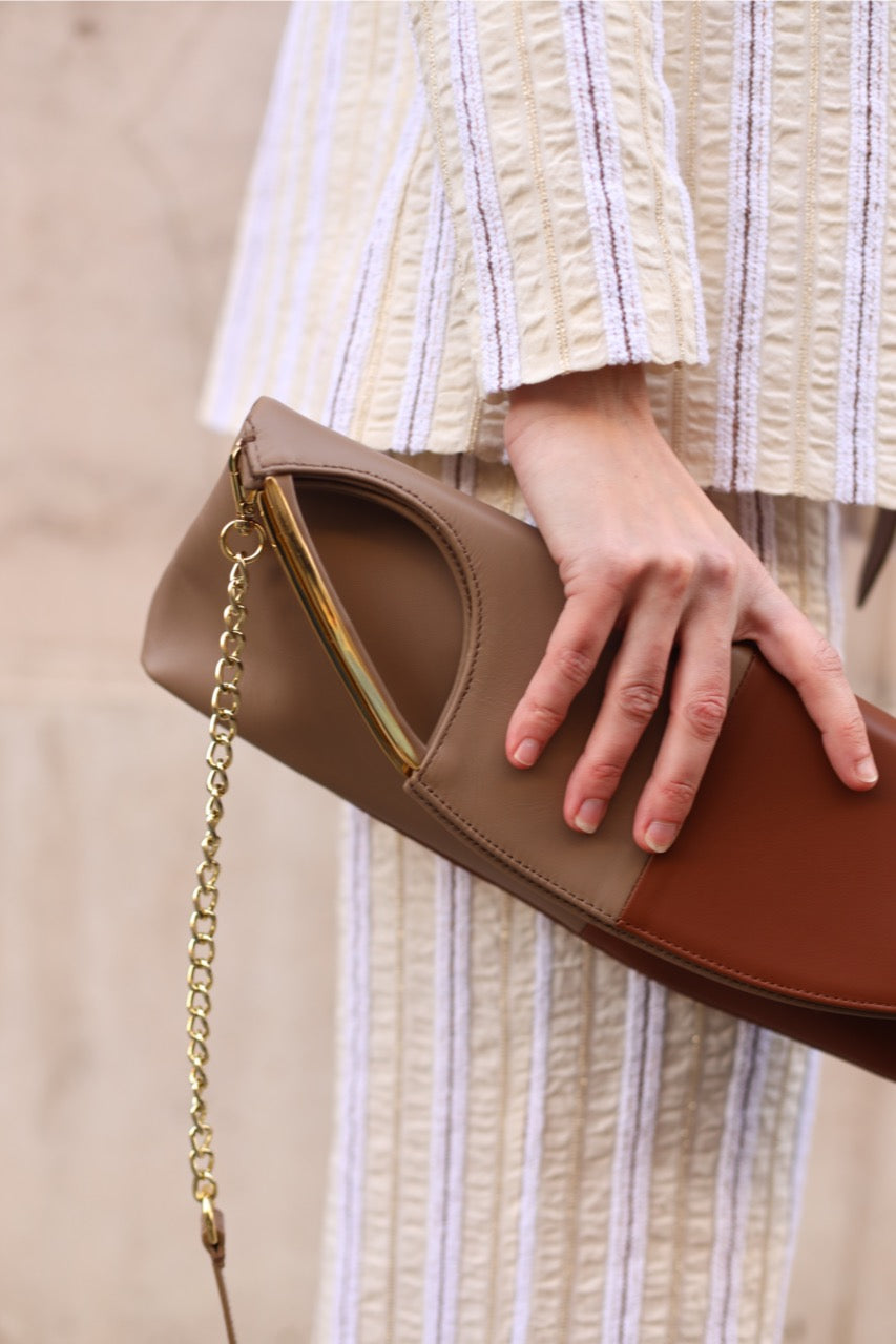 bolso-brunne-camel-invitada-boda-de-fiesta-elegante-bandolera