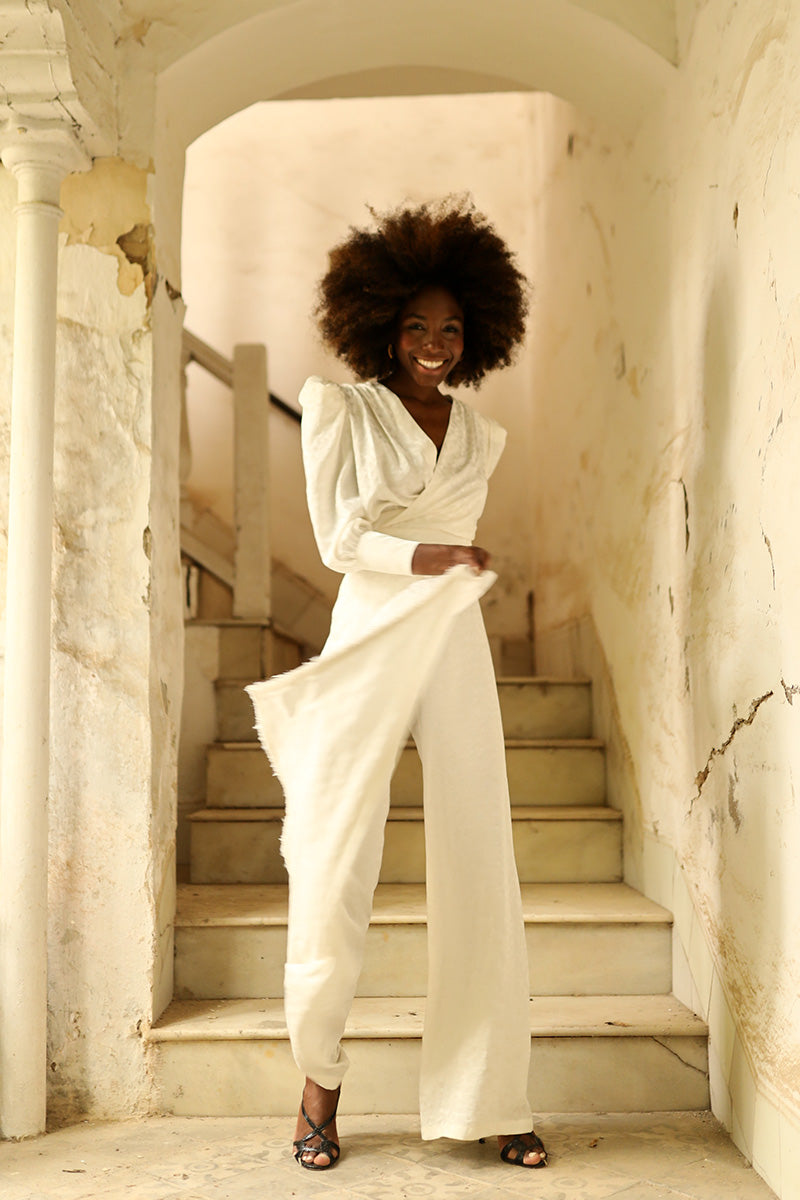 pantalón-zen-blanco-invitada-elegante-fluido