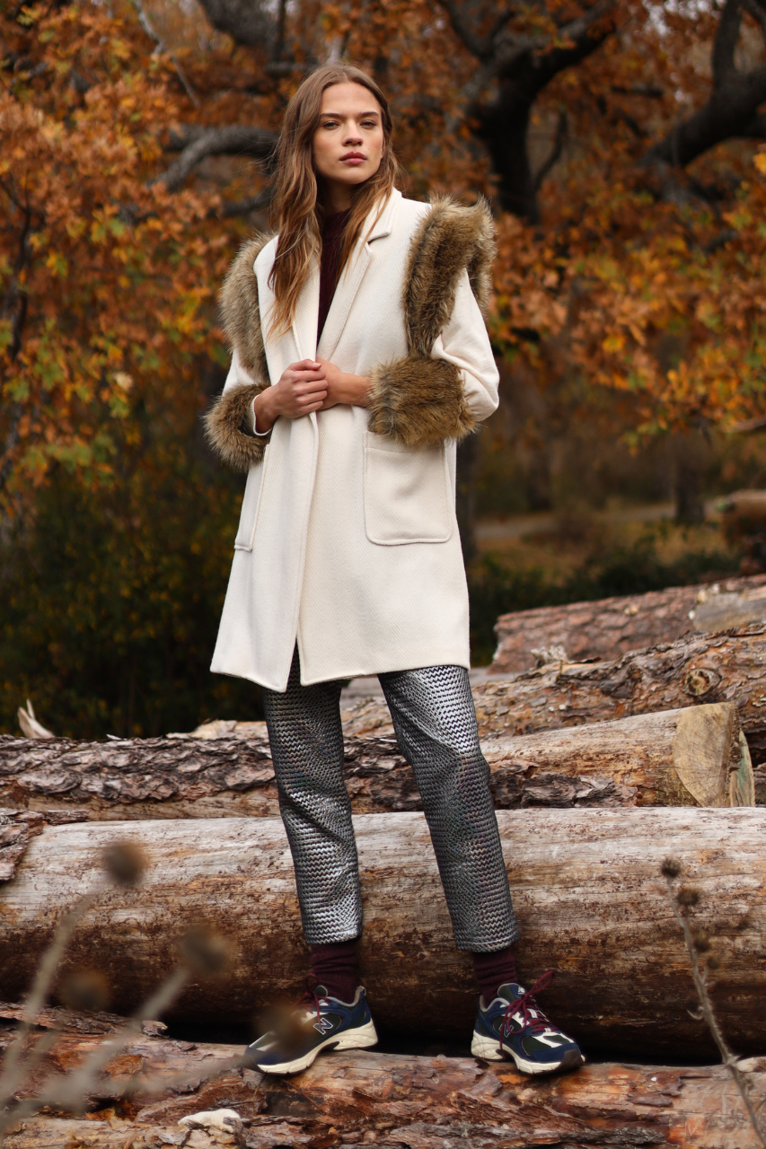 chaqueta-inn-blanco-elegante-pelo-otoño-invierno