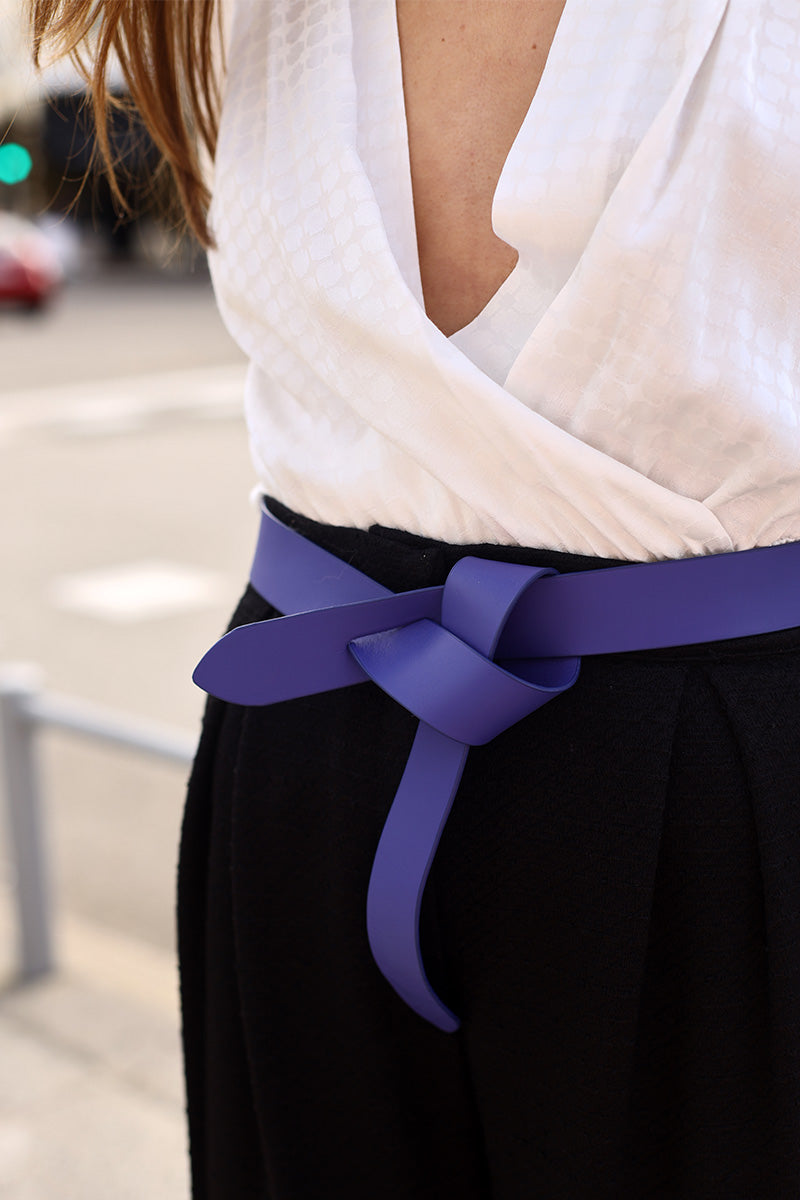 cinturón-piel-alta-calidad-lazada-azul-de-vestir-invitada-elegante