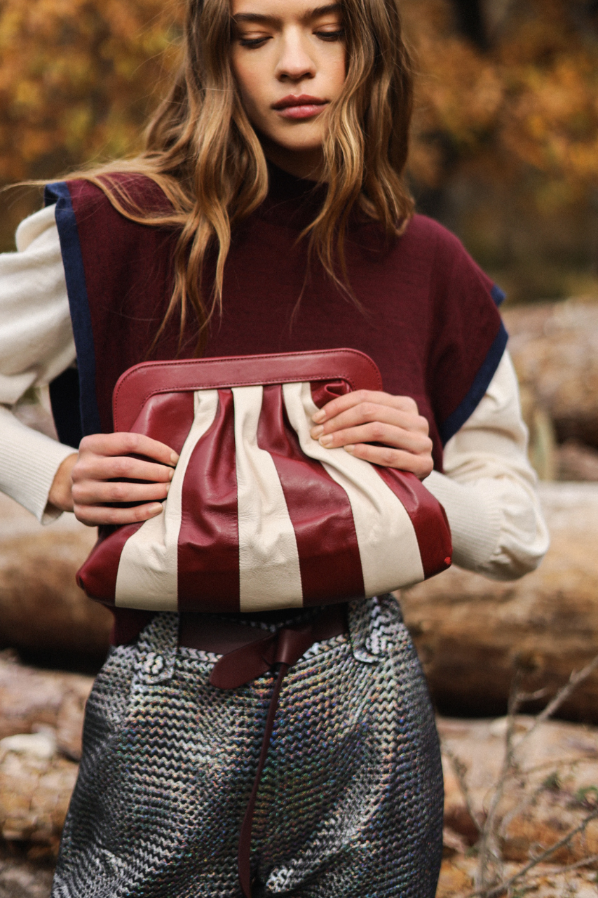 bolso-naas-invitada-bicolor-de-fiesa-de-mano-burdeos