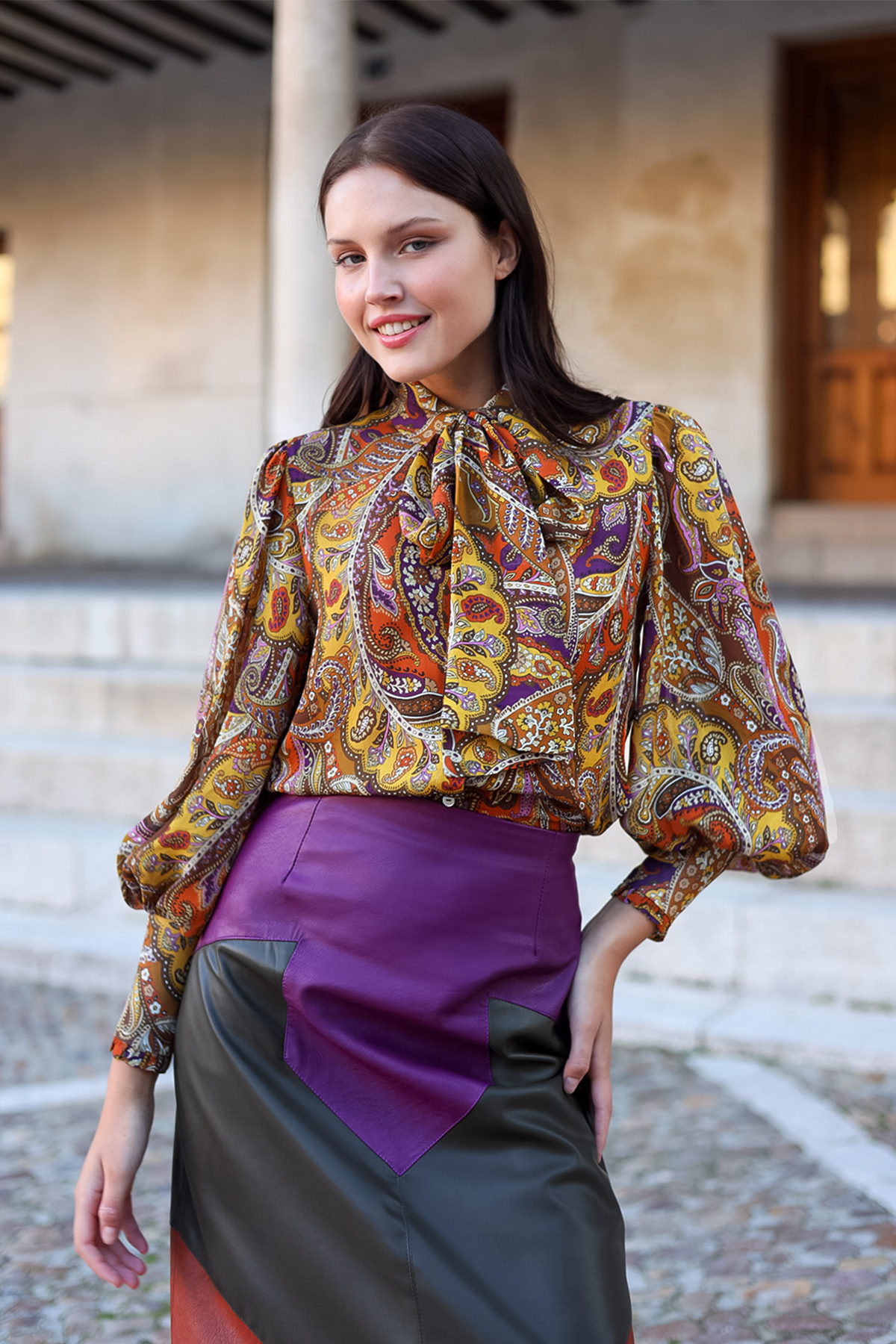 Falda Miko